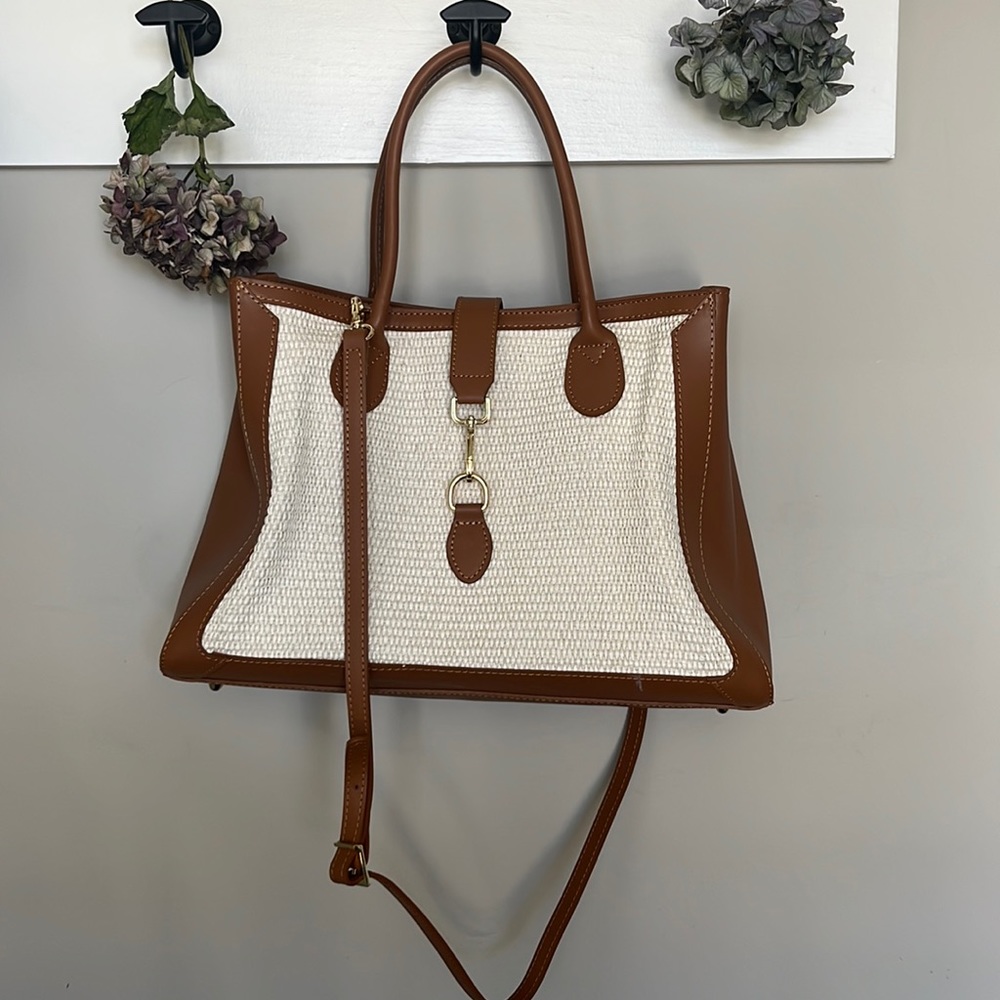 Chiara Ferretti Leather Purse